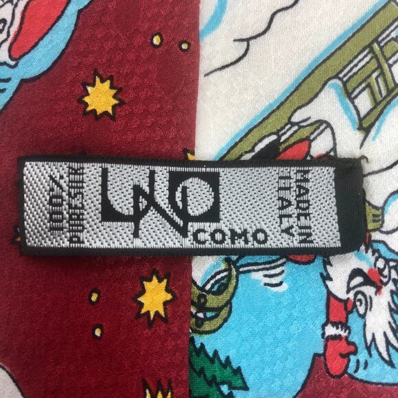 Santa Sledding Tie - Picture 5 of 6